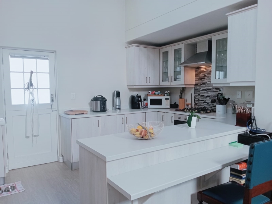 To Let 2 Bedroom Property for Rent in Onrus Western Cape